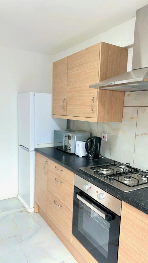 7 Venus Road Room 1 London Bagian luar foto